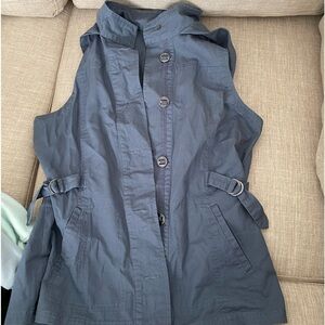 Maurices canvas style vest sz Small